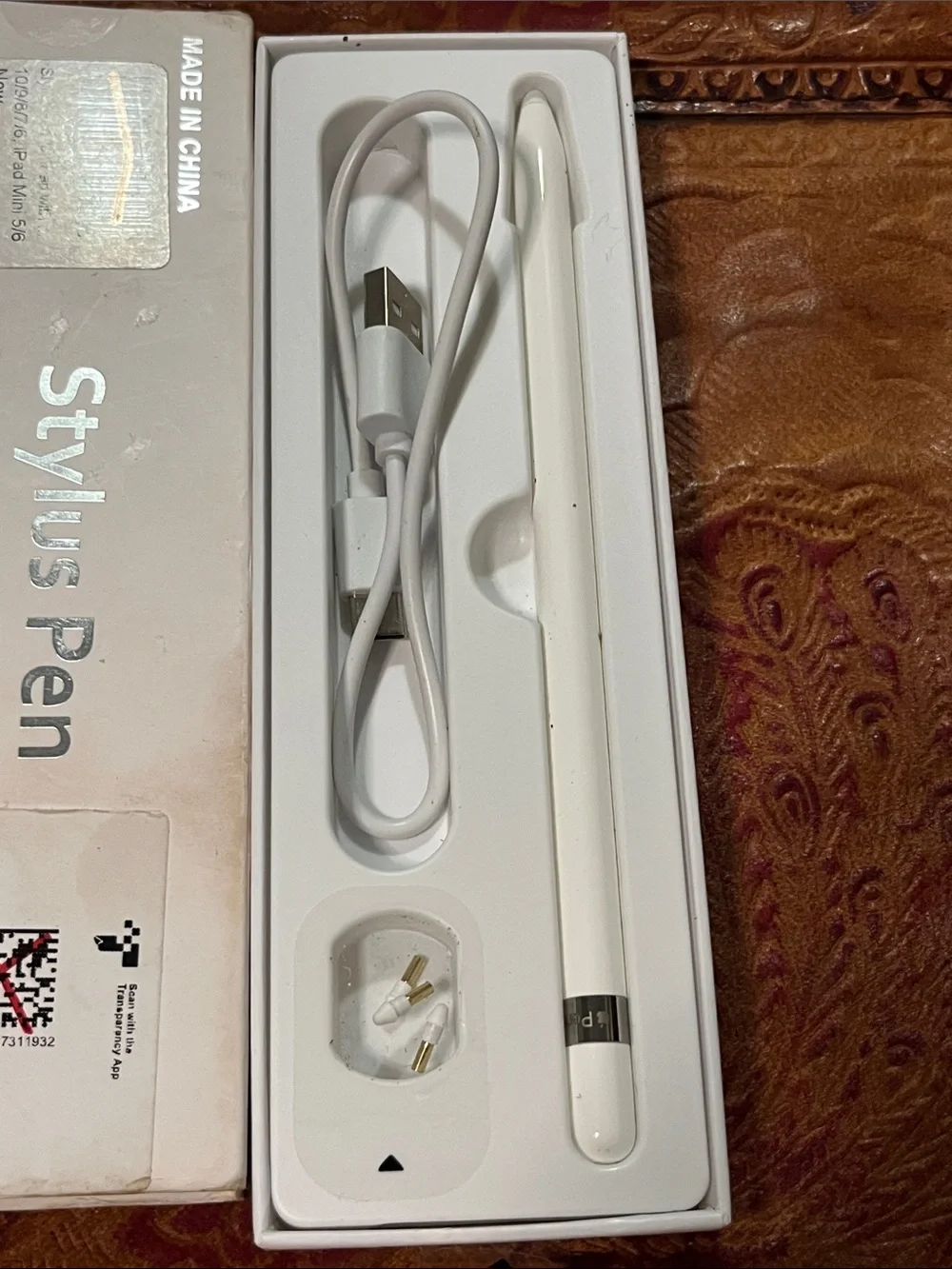 Apple White Active Stylus Pen with USB Charging Cable